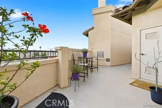 543 LAGUNA Drive, Carlsbad, CA 92008