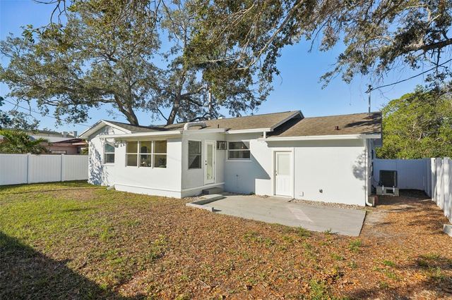 2320 E HARBOR DRIVE S, St Petersburg, FL 33705