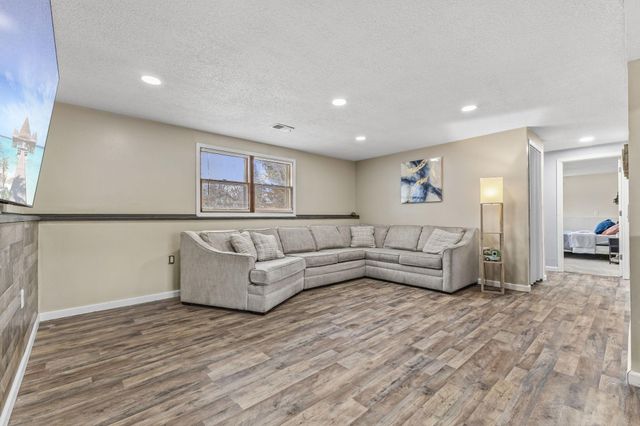 2040 166th Lane NE, Ham Lake, MN 55304