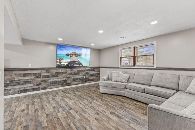 2040 166th Lane NE, Ham Lake, MN 55304