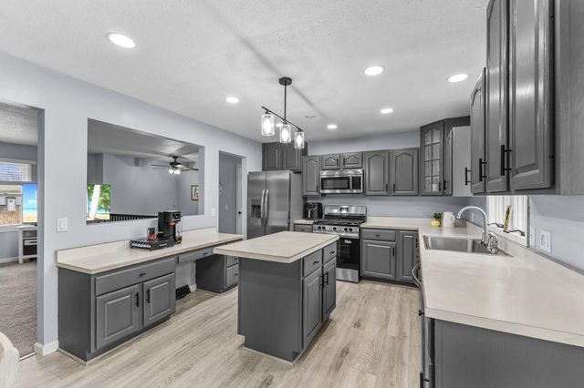 2040 166th Lane NE, Ham Lake, MN 55304