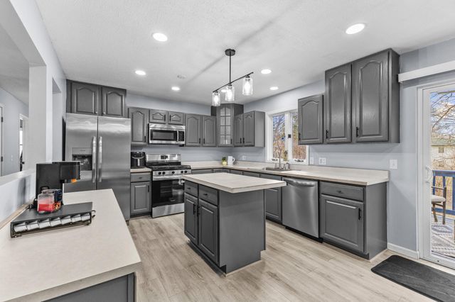 2040 166th Lane NE, Ham Lake, MN 55304