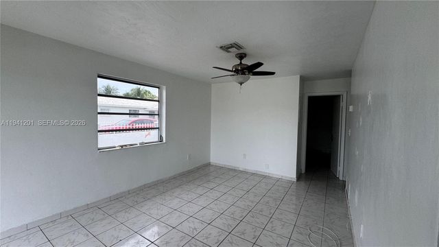 7235 SW 23rd St 7235, Miami, FL 33155