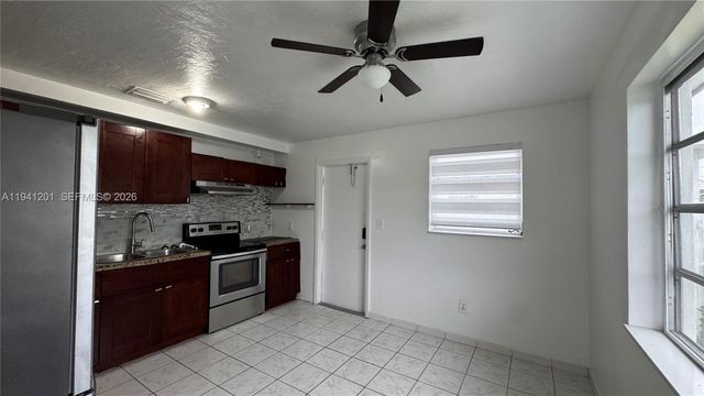 7235 SW 23rd St 7235, Miami, FL 33155