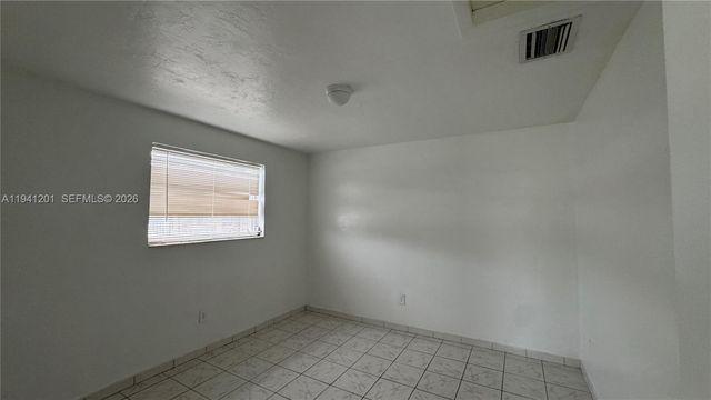 7235 SW 23rd St 7235, Miami, FL 33155