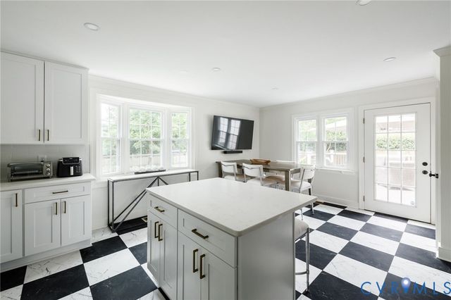 7108 Three Chopt Rd, Henrico, VA 23226