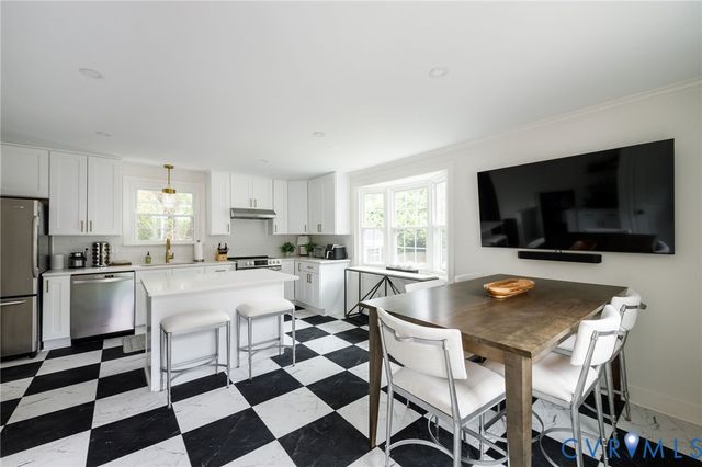 7108 Three Chopt Rd, Henrico, VA 23226