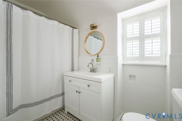 7108 Three Chopt Rd, Henrico, VA 23226