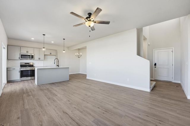 27118 E Oak View Drive, Lee's Summit, MO 64086