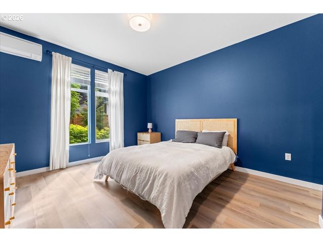 425 Ne BRYANT St 103, Portland, OR 97211