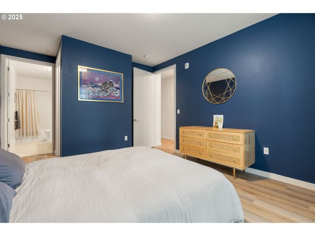 425 Ne BRYANT St 103, Portland, OR 97211