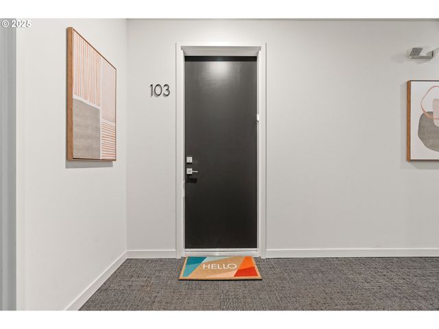 425 Ne BRYANT St 103, Portland, OR 97211