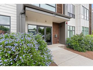 425 Ne BRYANT St 103, Portland, OR 97211