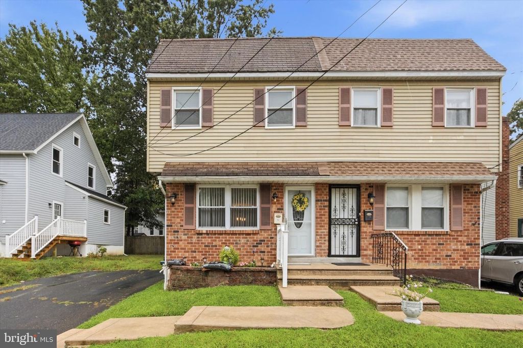 708 GIRARD AVE, COLLINGDALE, PA 19023 — exterior
