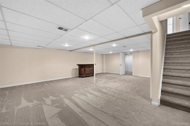 3118 Lindenwood Drive, Dearborn, MI 48120