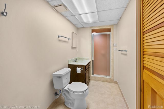 3118 Lindenwood Drive, Dearborn, MI 48120