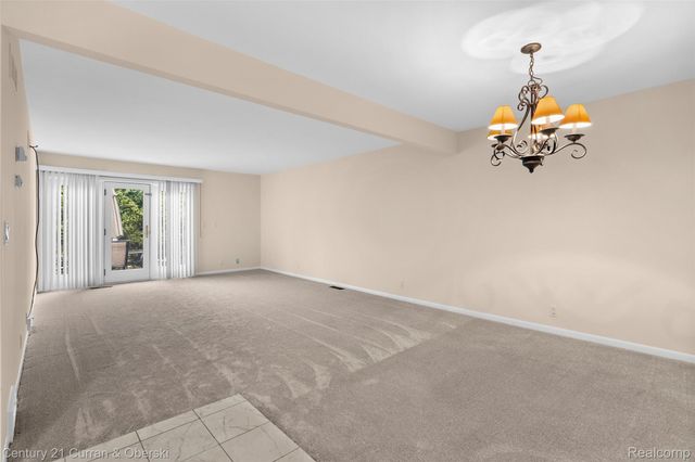 3118 Lindenwood Drive, Dearborn, MI 48120