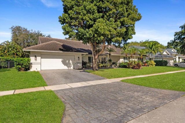 4429 Woodfield Boulevard, Boca Raton, FL 33434