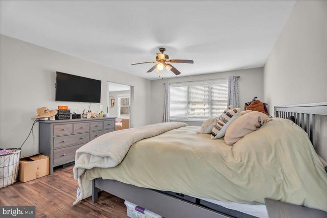 4 PIN OAK DR, Atco, NJ 08004