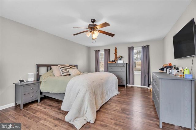 4 PIN OAK DR, Atco, NJ 08004