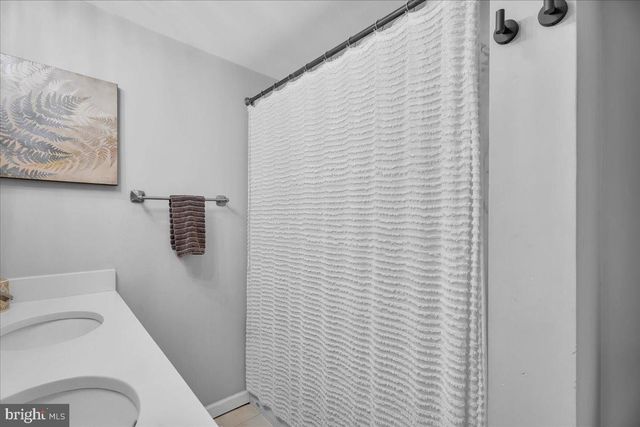 4 PIN OAK DR, Atco, NJ 08004