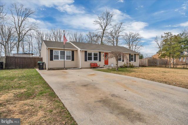 4 PIN OAK DR, Atco, NJ 08004