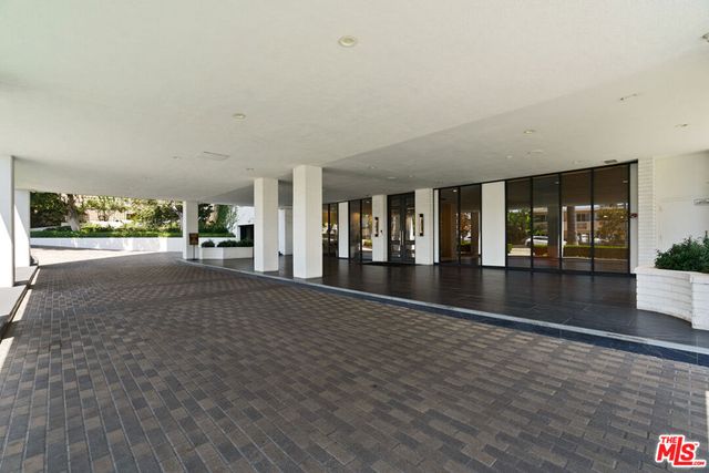7135 Hollywood Boulevard 402, Los Angeles, CA 90046