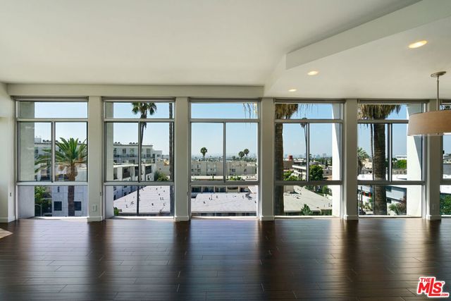 7135 Hollywood Boulevard 402, Los Angeles, CA 90046