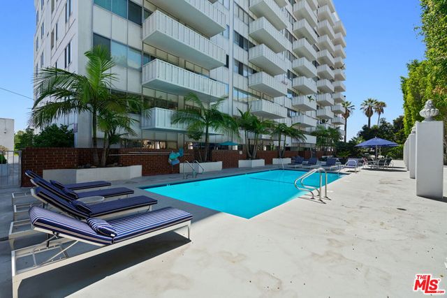 7135 Hollywood Boulevard 402, Los Angeles, CA 90046