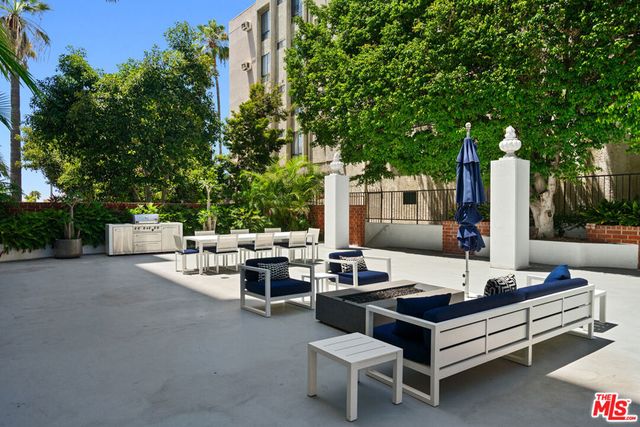 7135 Hollywood Boulevard 402, Los Angeles, CA 90046