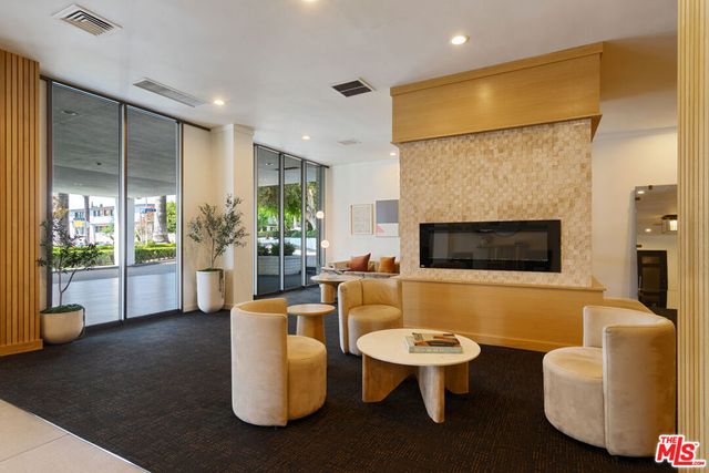 7135 Hollywood Boulevard 402, Los Angeles, CA 90046