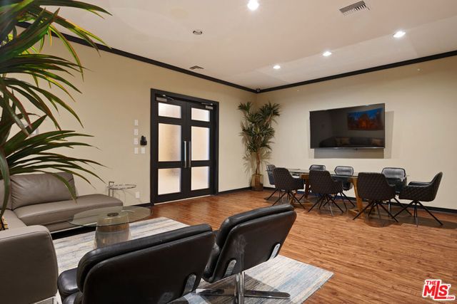 7135 Hollywood Boulevard 402, Los Angeles, CA 90046