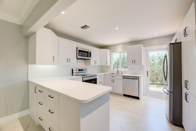 2603 NE 35th Street, Fort Lauderdale, FL 33306