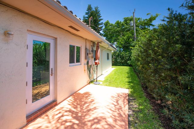 2603 NE 35th Street, Fort Lauderdale, FL 33306