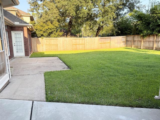 4226 Roaring Rapids Drive, Pasadena, TX 77059