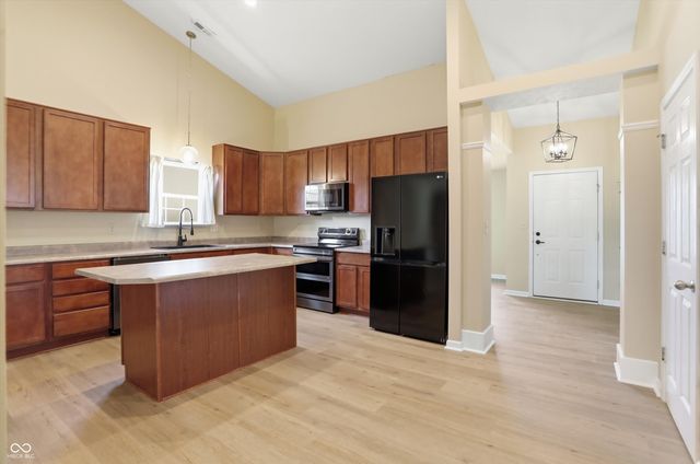 1245 Fiesta Drive, Franklin, IN 46131