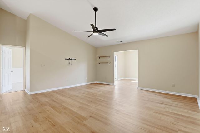 1245 Fiesta Drive, Franklin, IN 46131