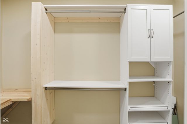 1245 Fiesta Drive, Franklin, IN 46131