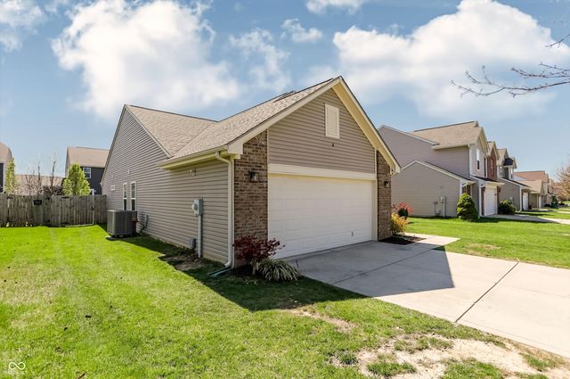 1245 Fiesta Drive, Franklin, IN 46131