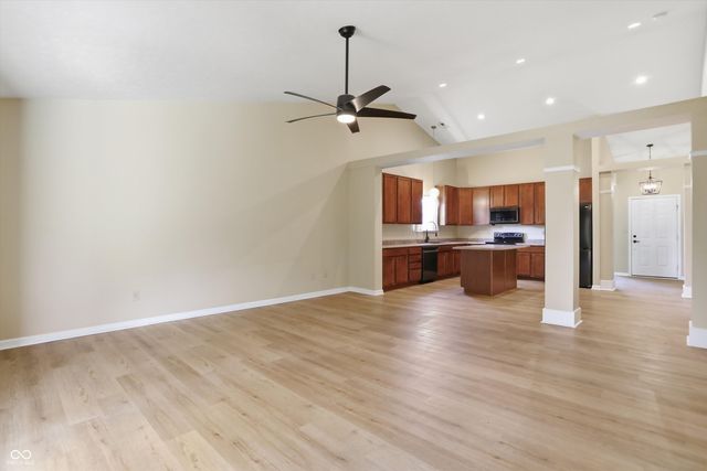 1245 Fiesta Drive, Franklin, IN 46131