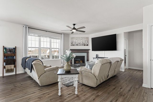 727 Belmont DRIVE, Watertown, WI 53094