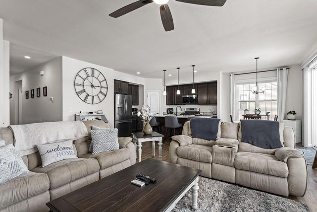 727 Belmont DRIVE, Watertown, WI 53094