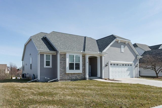727 Belmont DRIVE, Watertown, WI 53094