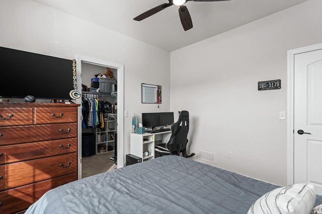 727 Belmont DRIVE, Watertown, WI 53094