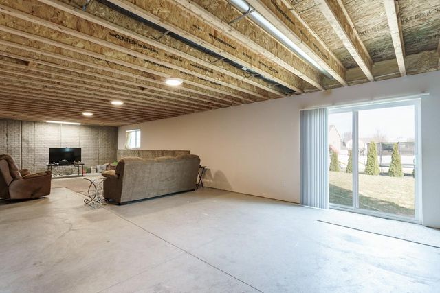 727 Belmont DRIVE, Watertown, WI 53094