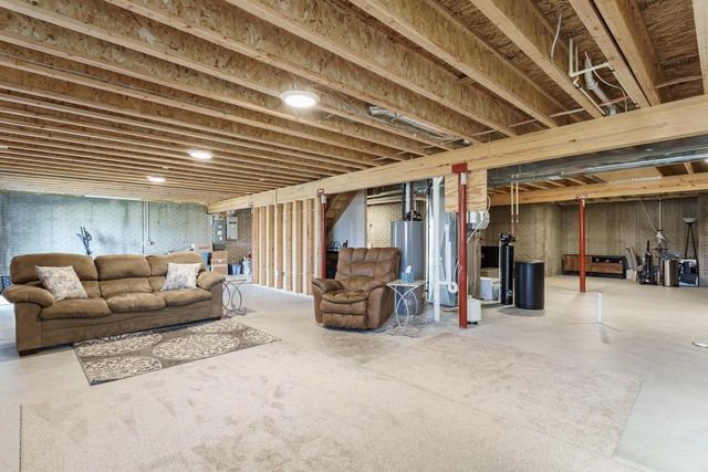 727 Belmont DRIVE, Watertown, WI 53094