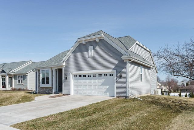 727 Belmont DRIVE, Watertown, WI 53094