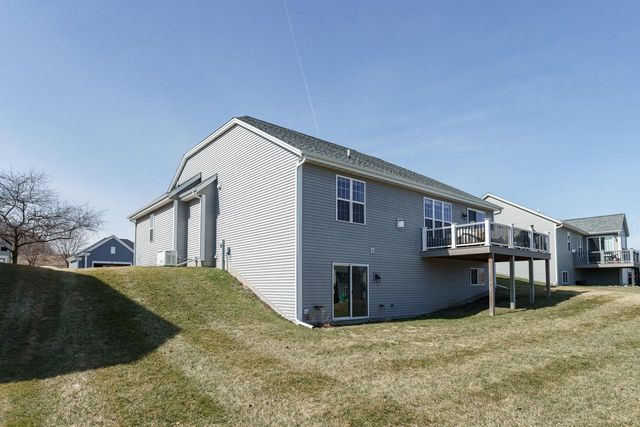 727 Belmont DRIVE, Watertown, WI 53094