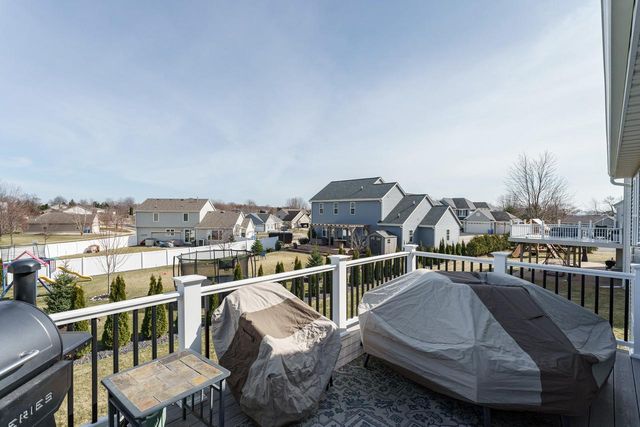 727 Belmont DRIVE, Watertown, WI 53094