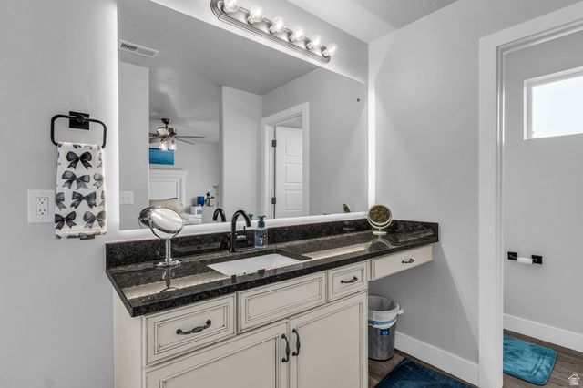 2049 W NATALIE AVE, Syracuse, UT 84075